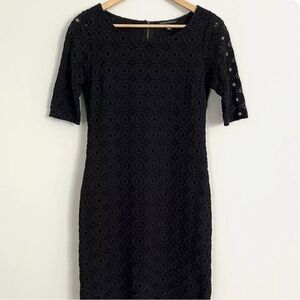 Banana Republic‎ Women’s Black dress size 4 lace overlay roundneck zipper back